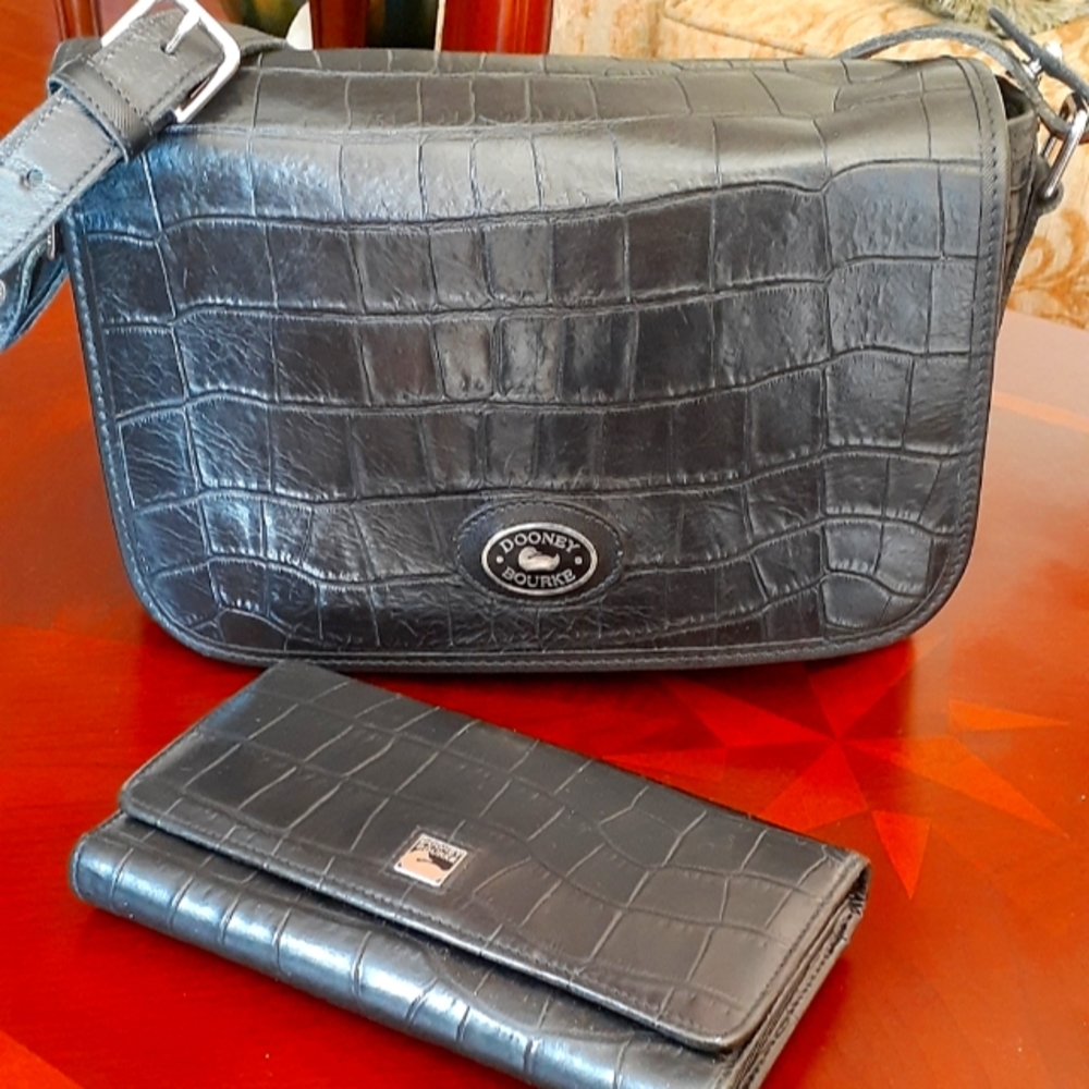 Dooney &Bourke  Bag with matching FREE WALLET